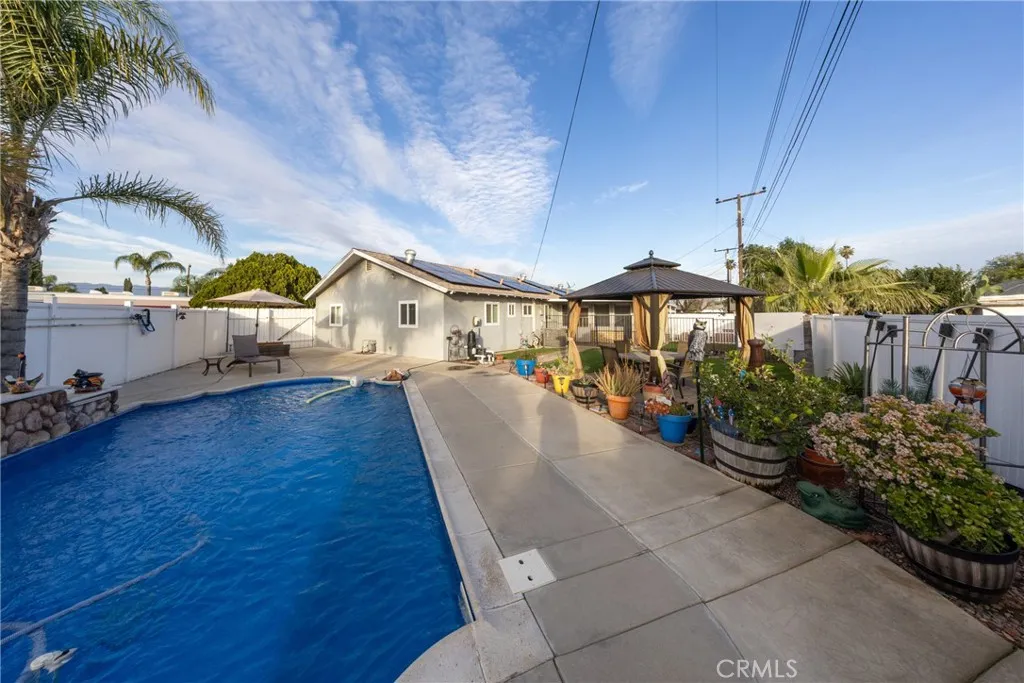 669 W Grovewood, Bloomington, California 92316 home-pic-28