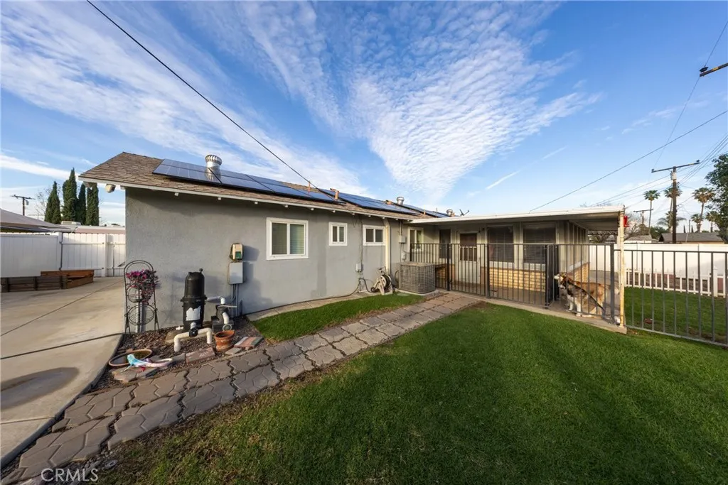 669 W Grovewood, Bloomington, California 92316 home-pic-23