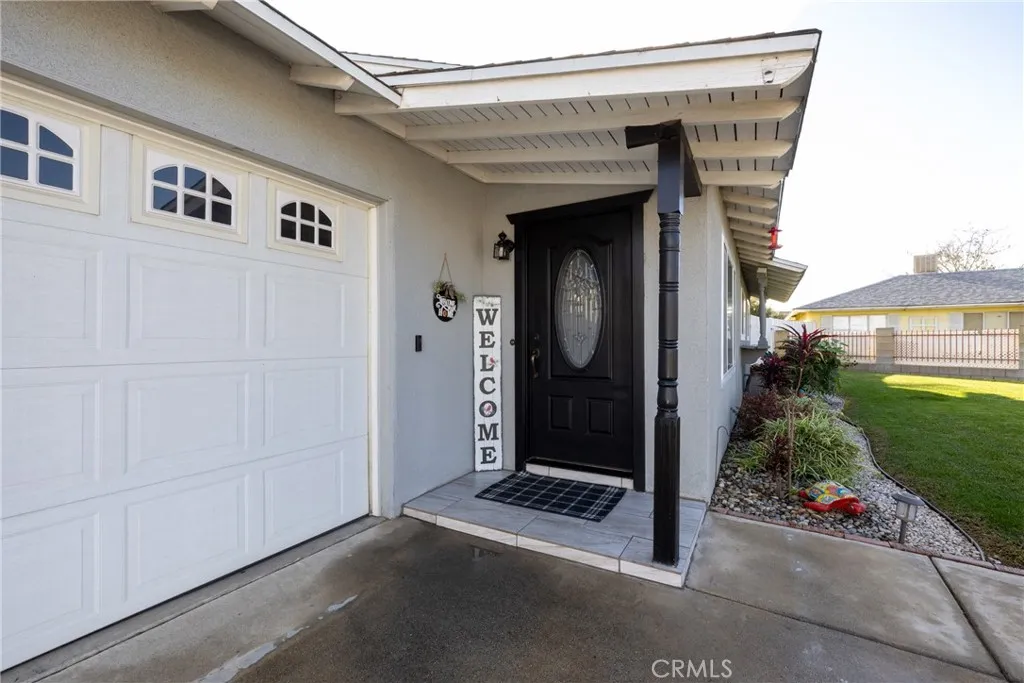 669 W Grovewood, Bloomington, California 92316 home-pic-2