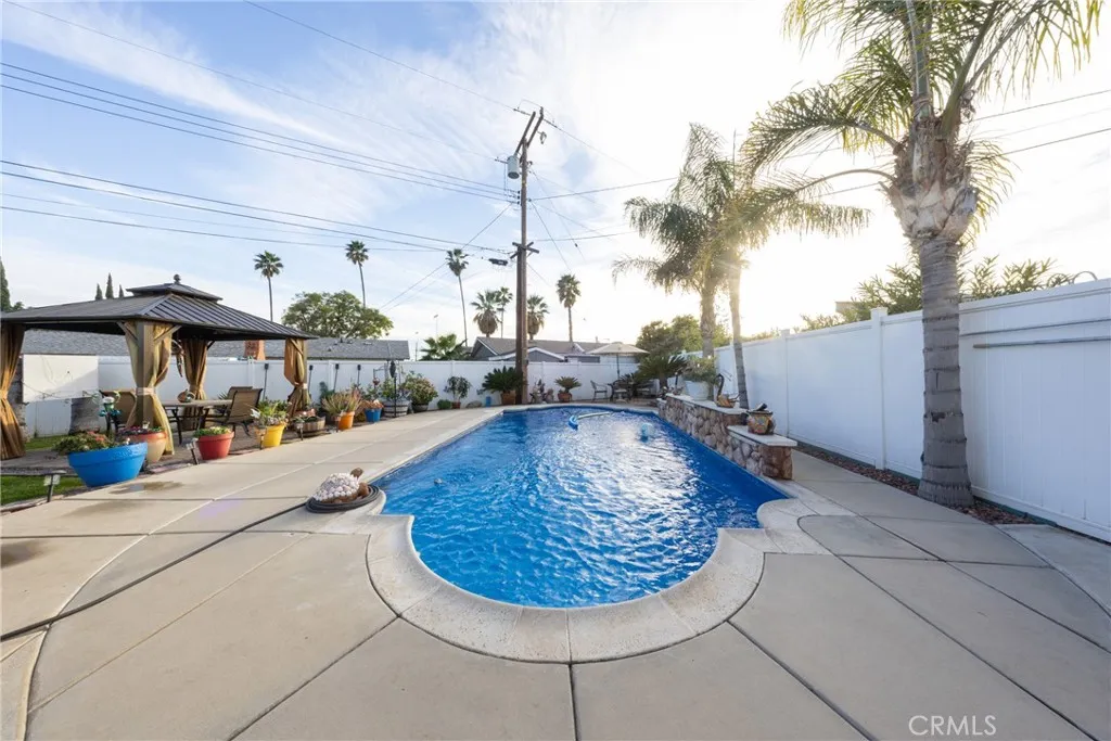 669 W Grovewood, Bloomington, California 92316 home-pic-29