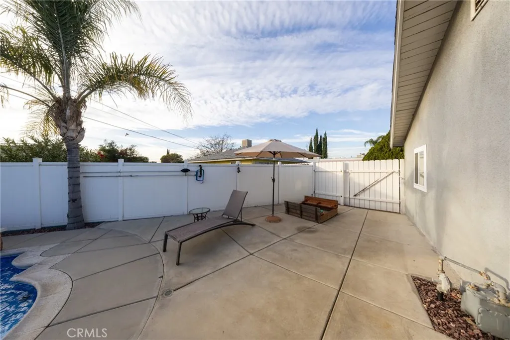 669 W Grovewood, Bloomington, California 92316 home-pic-30