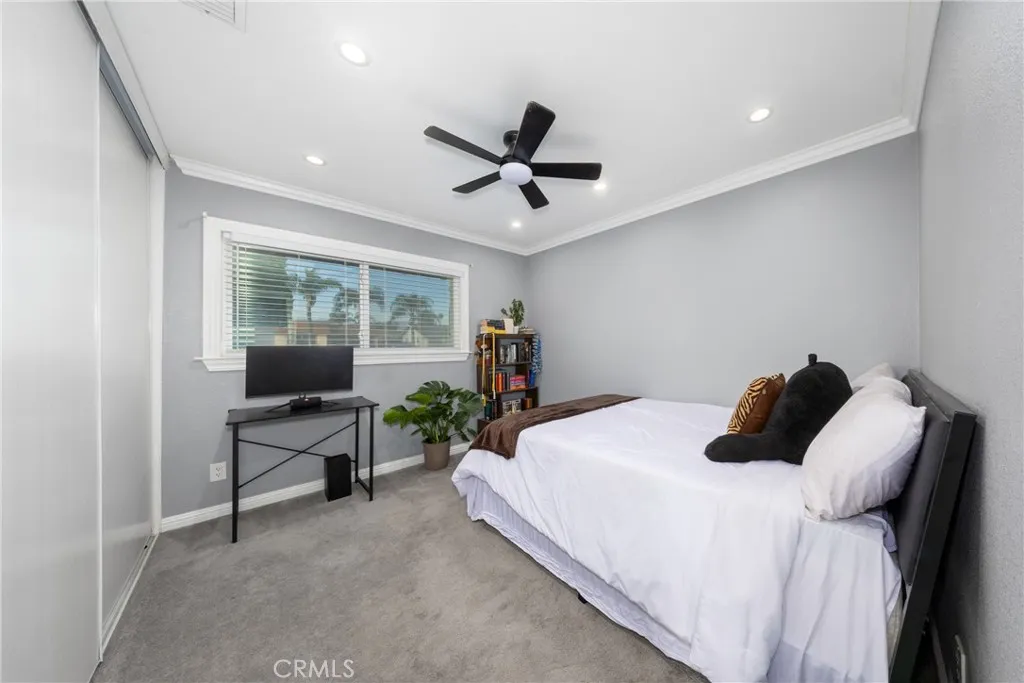 669 W Grovewood, Bloomington, California 92316 home-pic-17