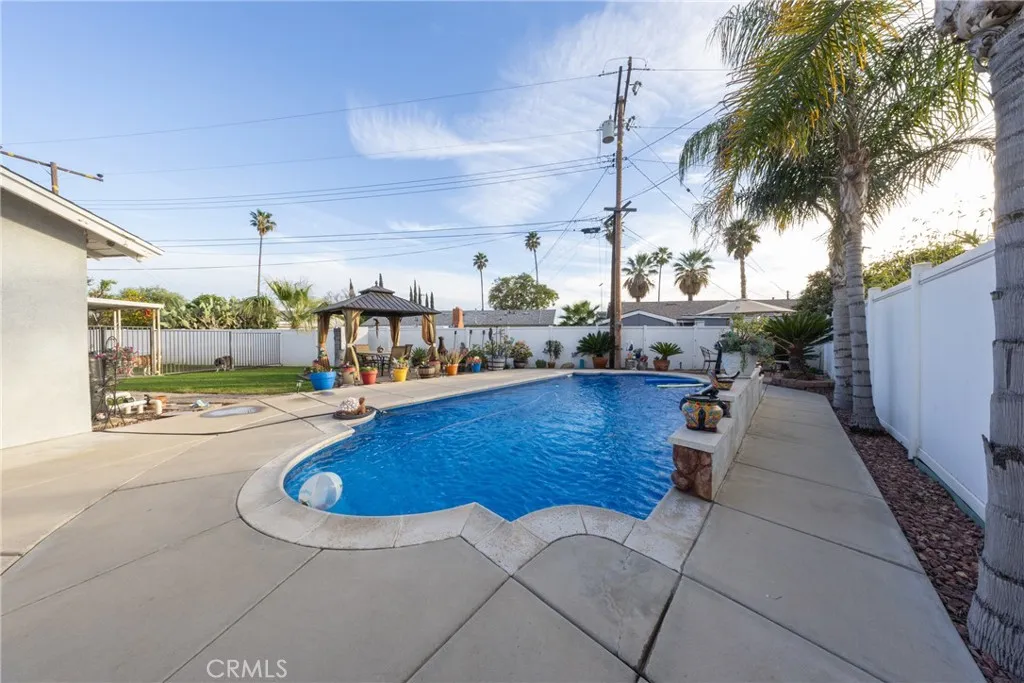 669 W Grovewood, Bloomington, California 92316 home-pic-27