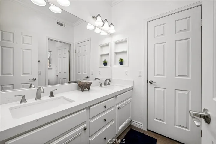 2398 Meadow Glen, La Verne, California 91750