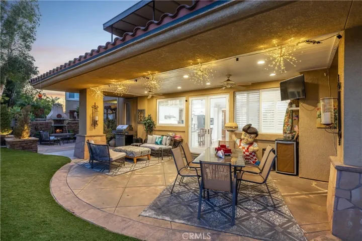 2398 Meadow Glen, La Verne, California 91750