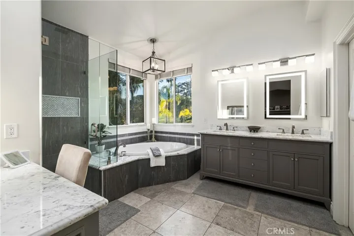 2398 Meadow Glen, La Verne, California 91750