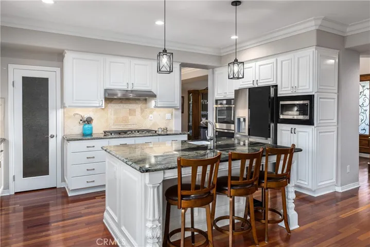 2398 Meadow Glen, La Verne, California 91750