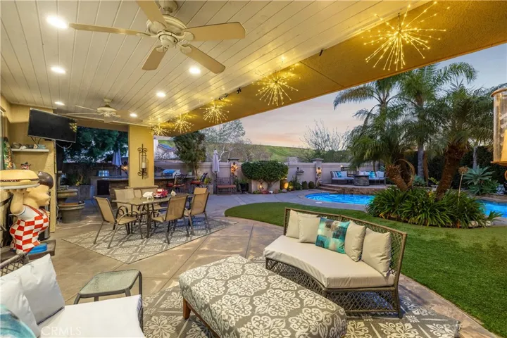 2398 Meadow Glen, La Verne, California 91750