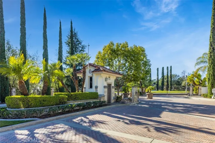 2398 Meadow Glen, La Verne, California 91750