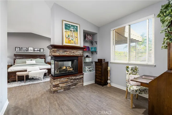 2398 Meadow Glen, La Verne, California 91750