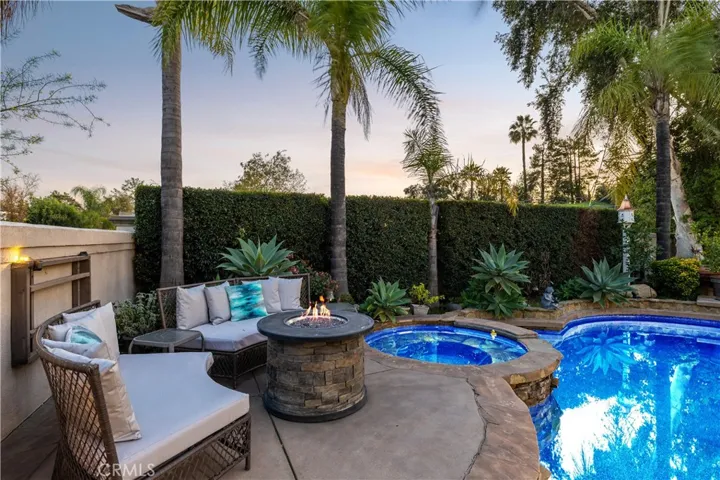 2398 Meadow Glen, La Verne, California 91750