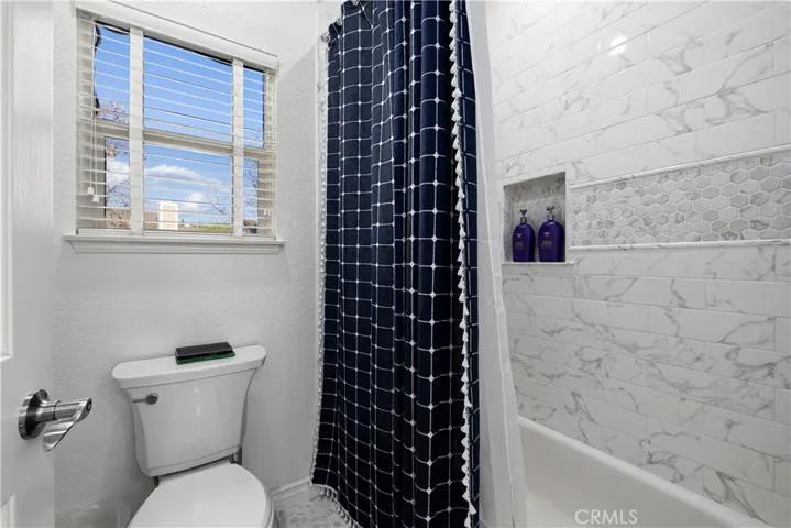 2398 Meadow Glen, La Verne, California 91750