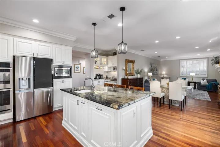 2398 Meadow Glen, La Verne, California 91750