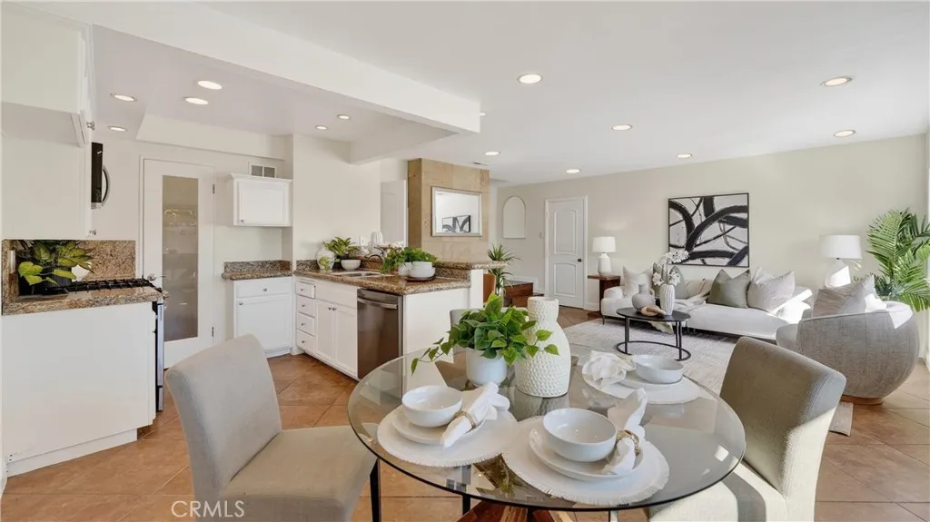 18728 Del Rio Place 2, Cerritos, California 90703 home-pic-4