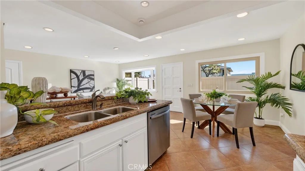 18728 Del Rio Place 2, Cerritos, California 90703 home-pic-7