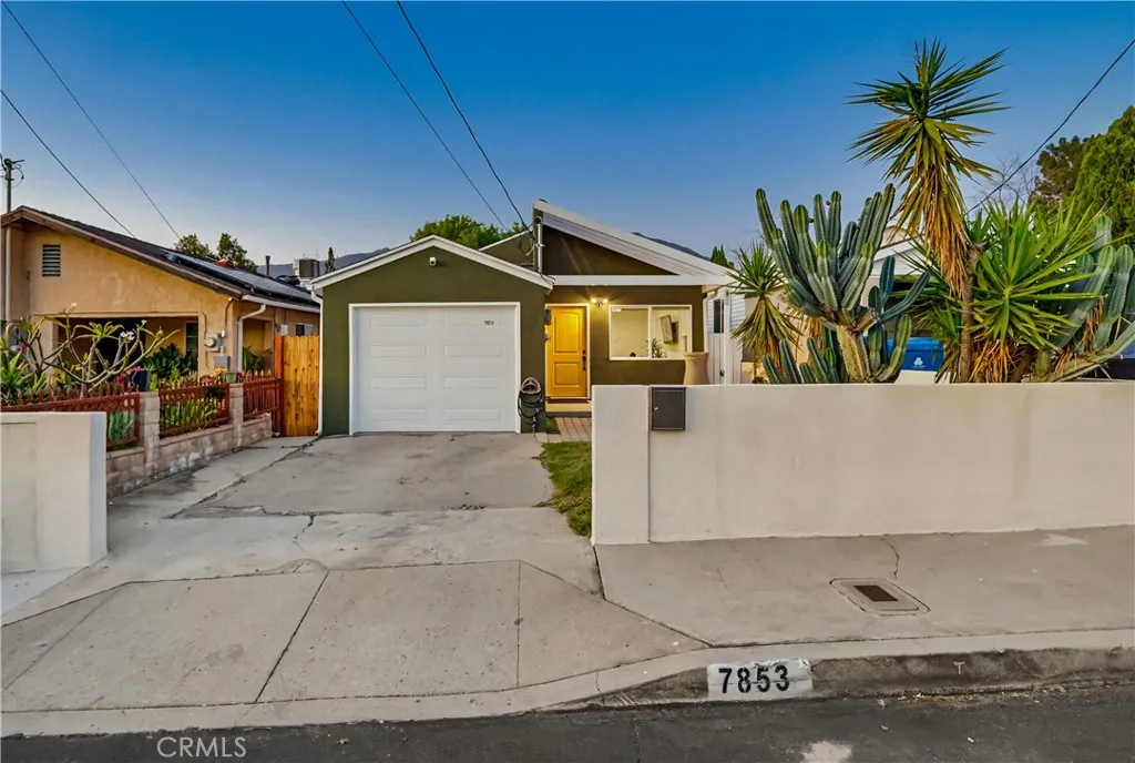 7853 Jayseel, Sunland, California 91040 home-pic-1