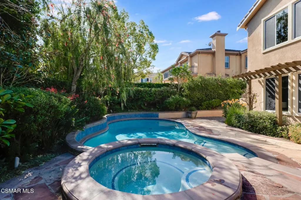 5332 Via Dolores, Newbury Park, California 91320 home-pic-47