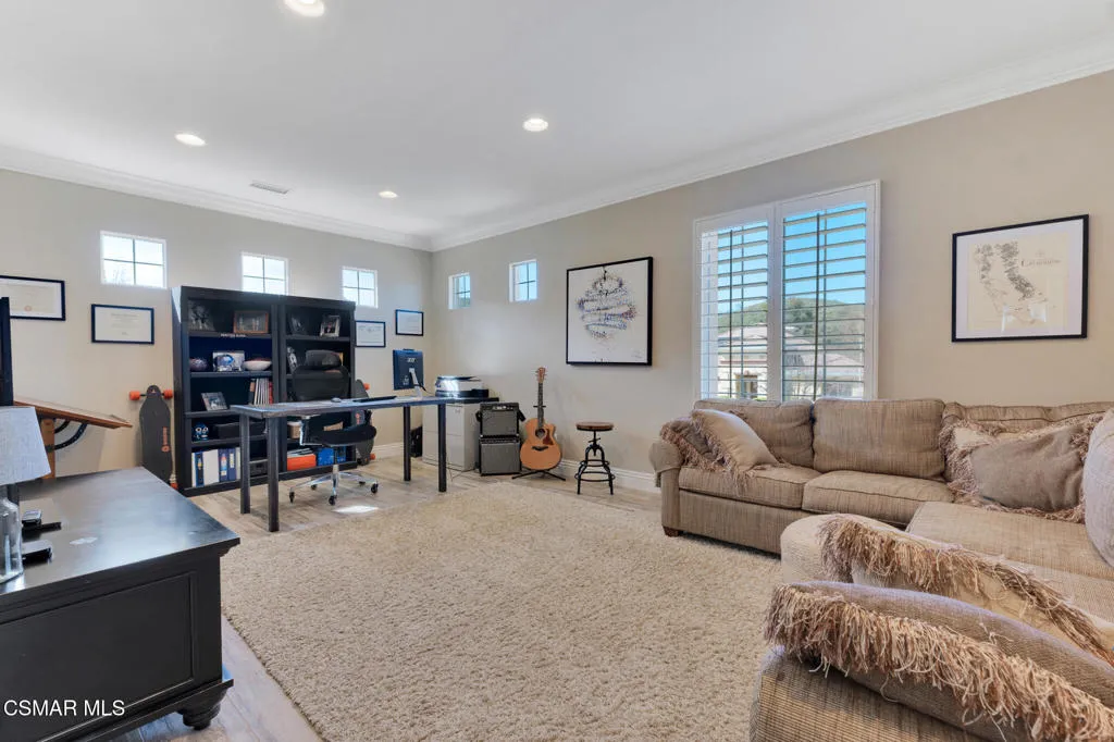 5332 Via Dolores, Newbury Park, California 91320 home-pic-42