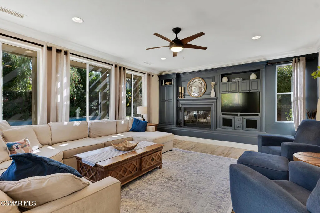 5332 Via Dolores, Newbury Park, California 91320 home-pic-16