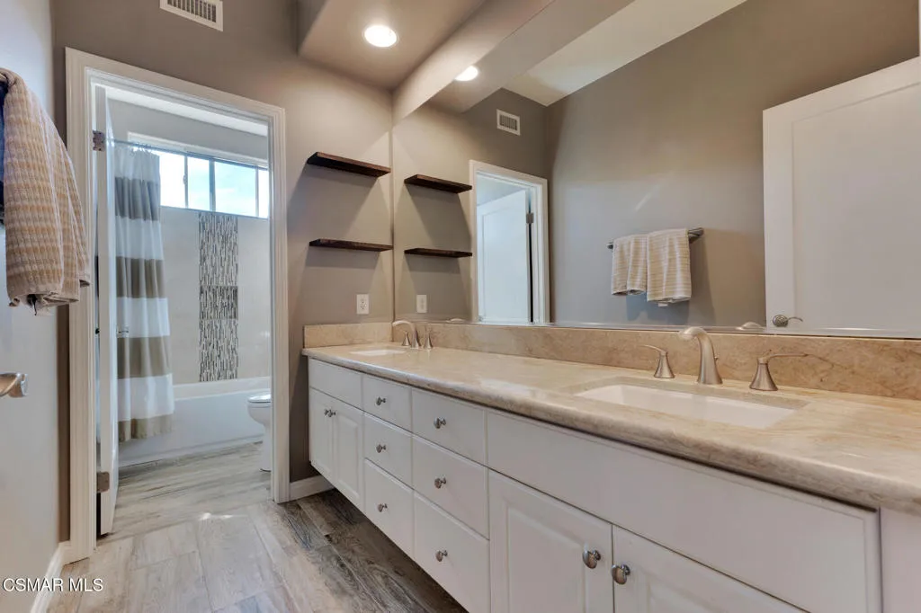 5332 Via Dolores, Newbury Park, California 91320 home-pic-40