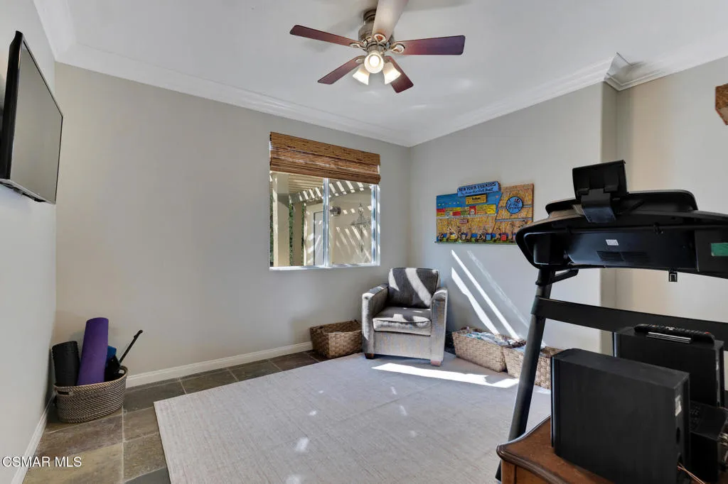 5332 Via Dolores, Newbury Park, California 91320 home-pic-19