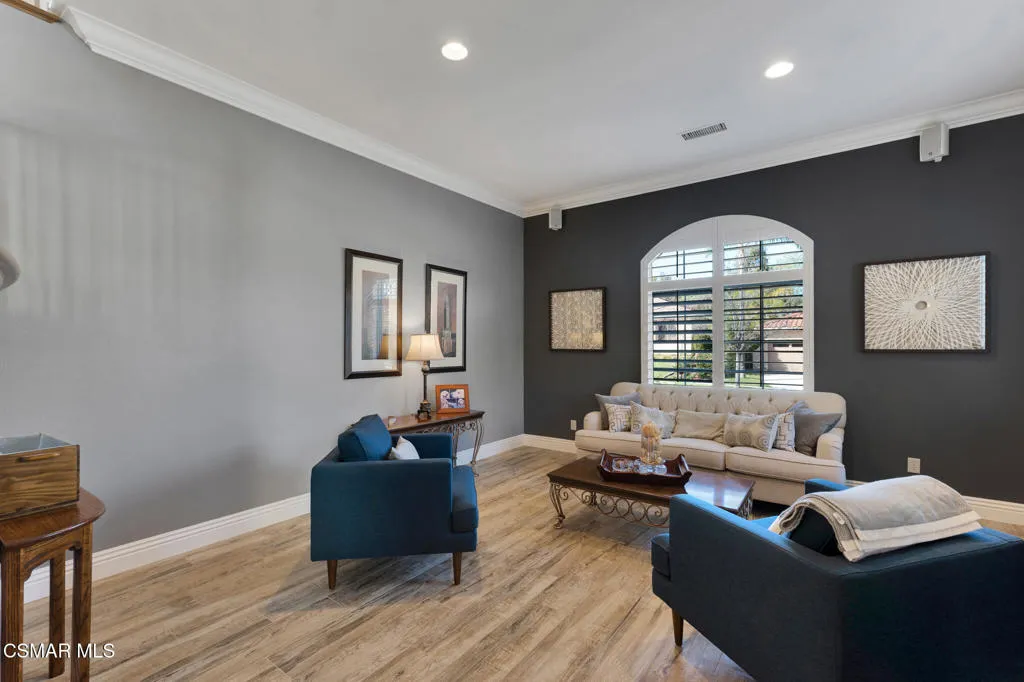 5332 Via Dolores, Newbury Park, California 91320 home-pic-4