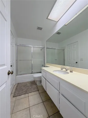 2nd bathroom