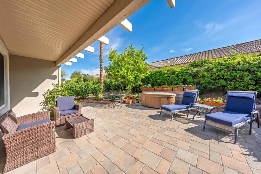 37366 Medjool Avenue, Palm Desert, California 92211 home-pic-2