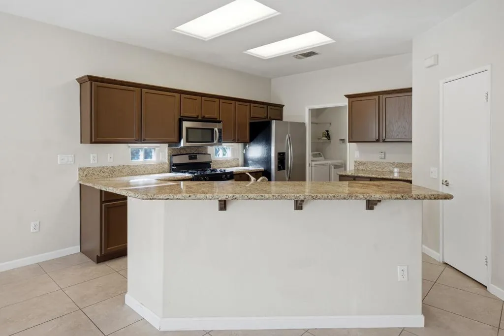 37366 Medjool Avenue, Palm Desert, California 92211 home-pic-16
