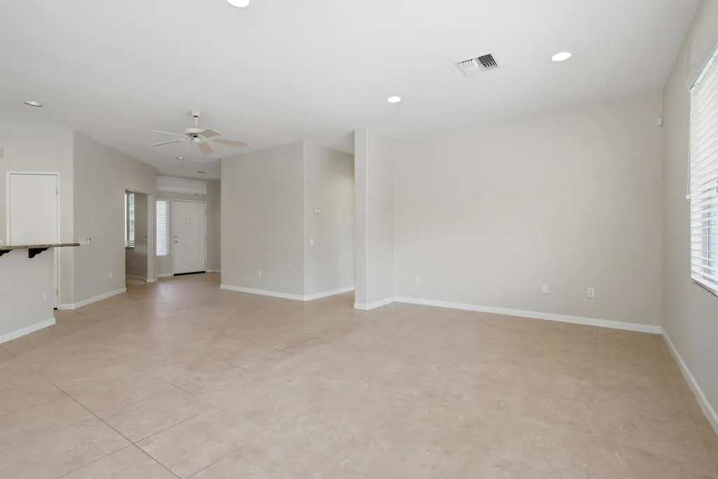 37366 Medjool Avenue, Palm Desert, California 92211 home-pic-10