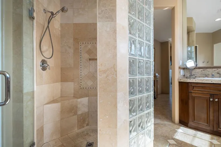 50-web-or-mls-JBHacienda_OPMG_0226_050