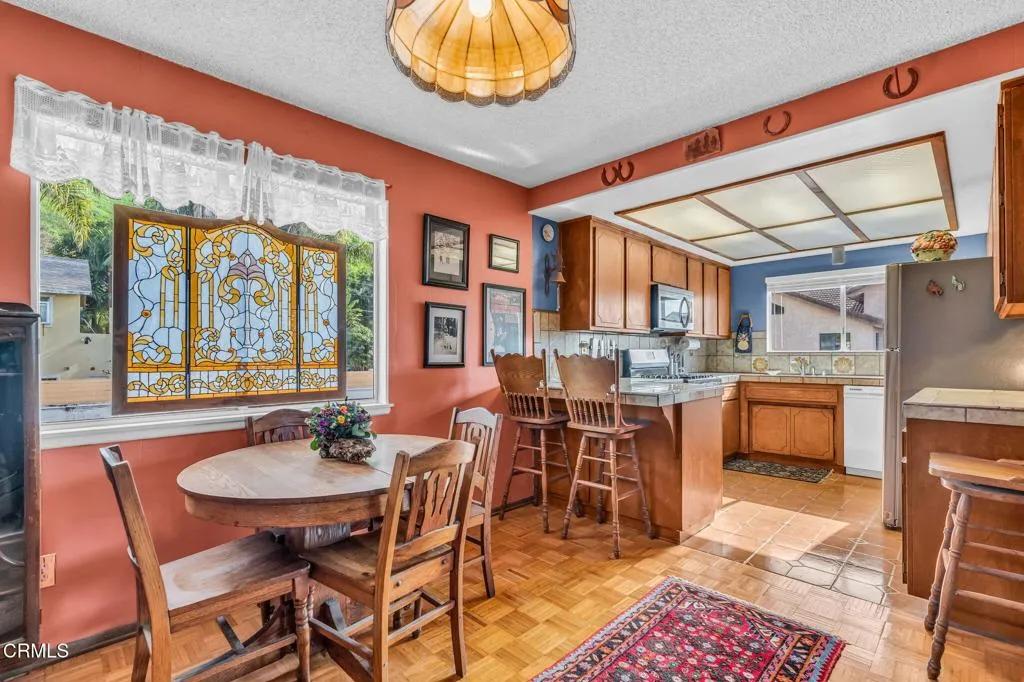 6779 Ojai Avenue, Ventura, California 93001 home-pic-27