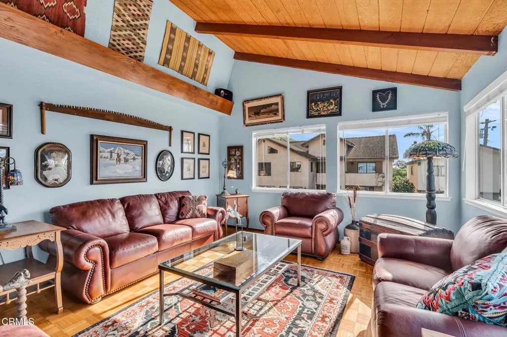 6779 Ojai Avenue, Ventura, California 93001 home-pic-31