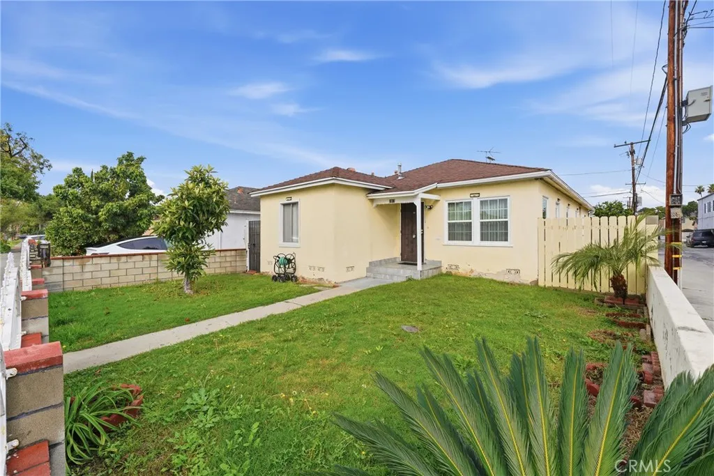 1917 E Harding, Long Beach, California 90805 home-pic-1