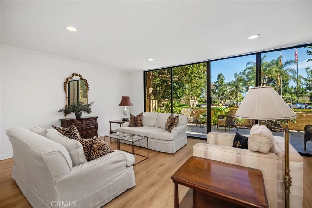 24055 Paseo Del Lago 152, Laguna Woods, California 92637 home-pic-1