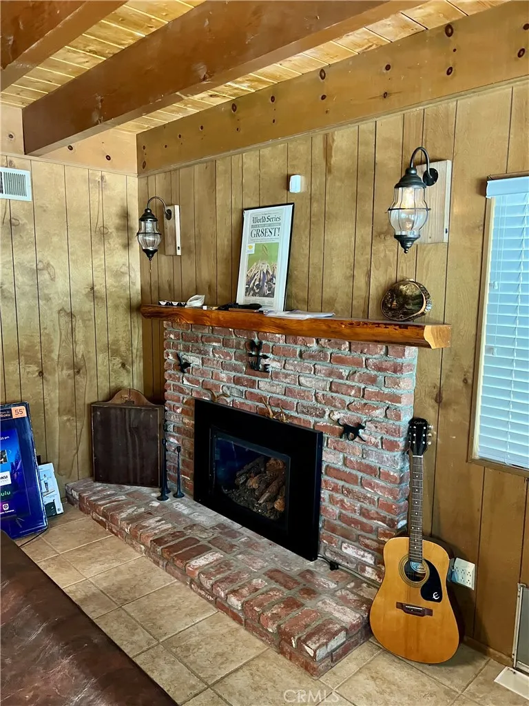 855 Bergschrund Drive, Crestline, California 92325 home-pic-10