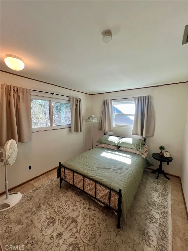 855 Bergschrund Drive, Crestline, California 92325 home-pic-12