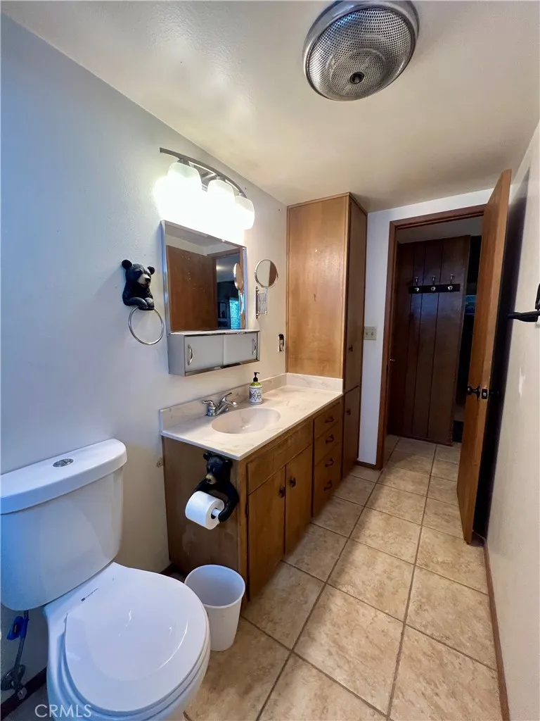 855 Bergschrund Drive, Crestline, California 92325 home-pic-19