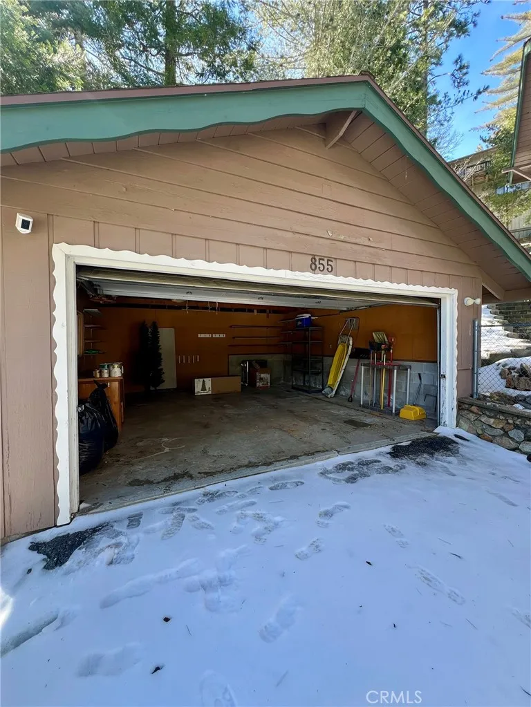 855 Bergschrund Drive, Crestline, California 92325 home-pic-64