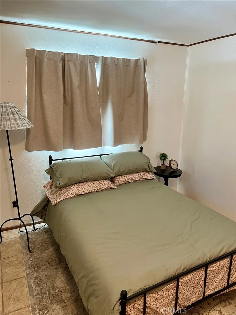 855 Bergschrund Drive, Crestline, California 92325 home-pic-13