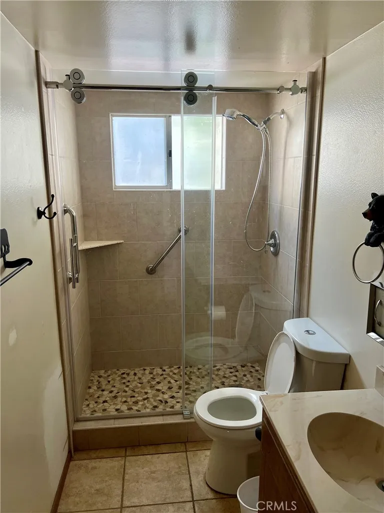 855 Bergschrund Drive, Crestline, California 92325 home-pic-17