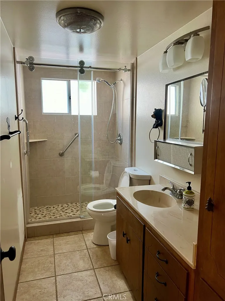 855 Bergschrund Drive, Crestline, California 92325 home-pic-16