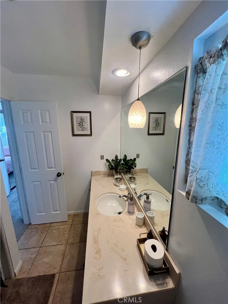 855 Bergschrund Drive, Crestline, California 92325 home-pic-26