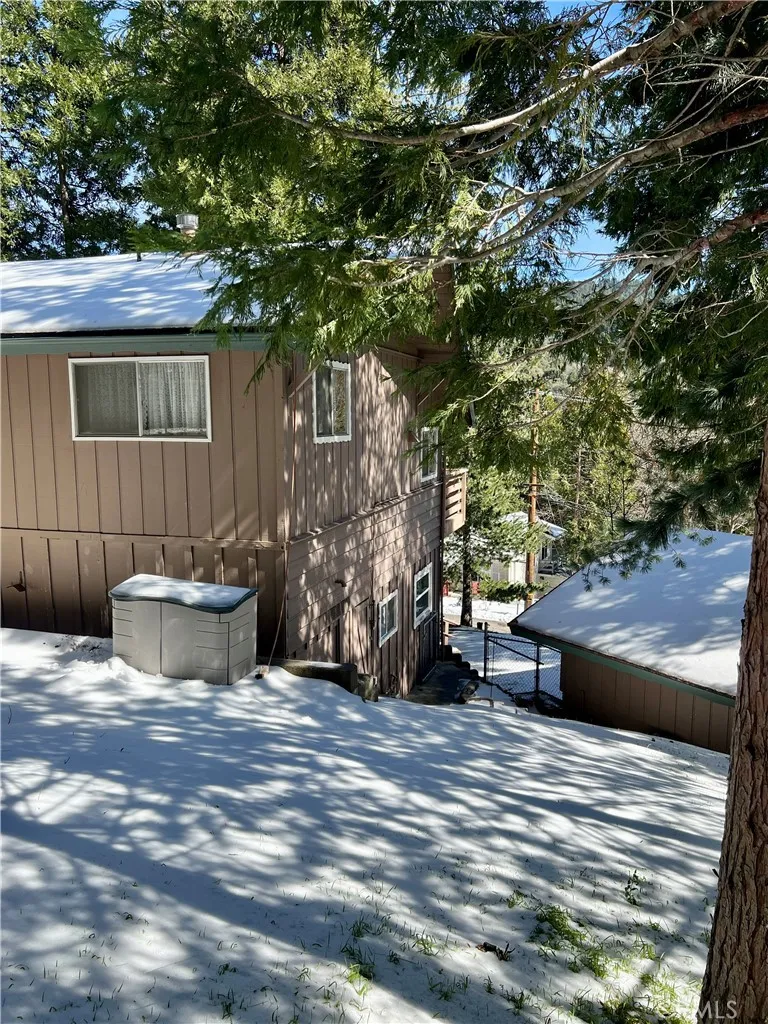 855 Bergschrund Drive, Crestline, California 92325 home-pic-56