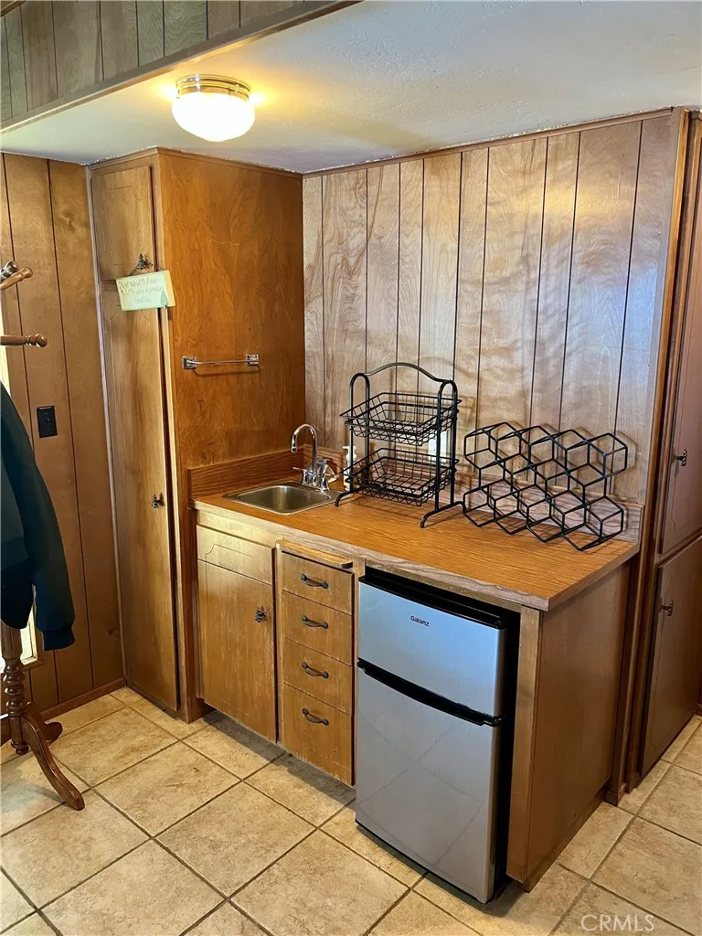 855 Bergschrund Drive, Crestline, California 92325 home-pic-11