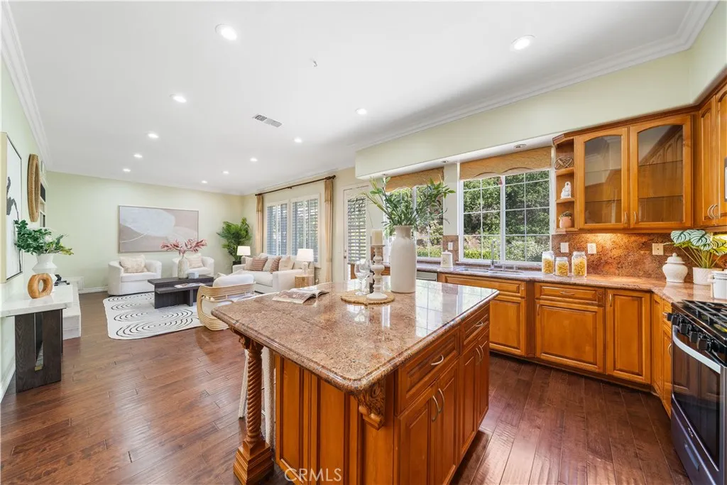 54 Turnbury Lane, Irvine, California 92620 home-pic-19