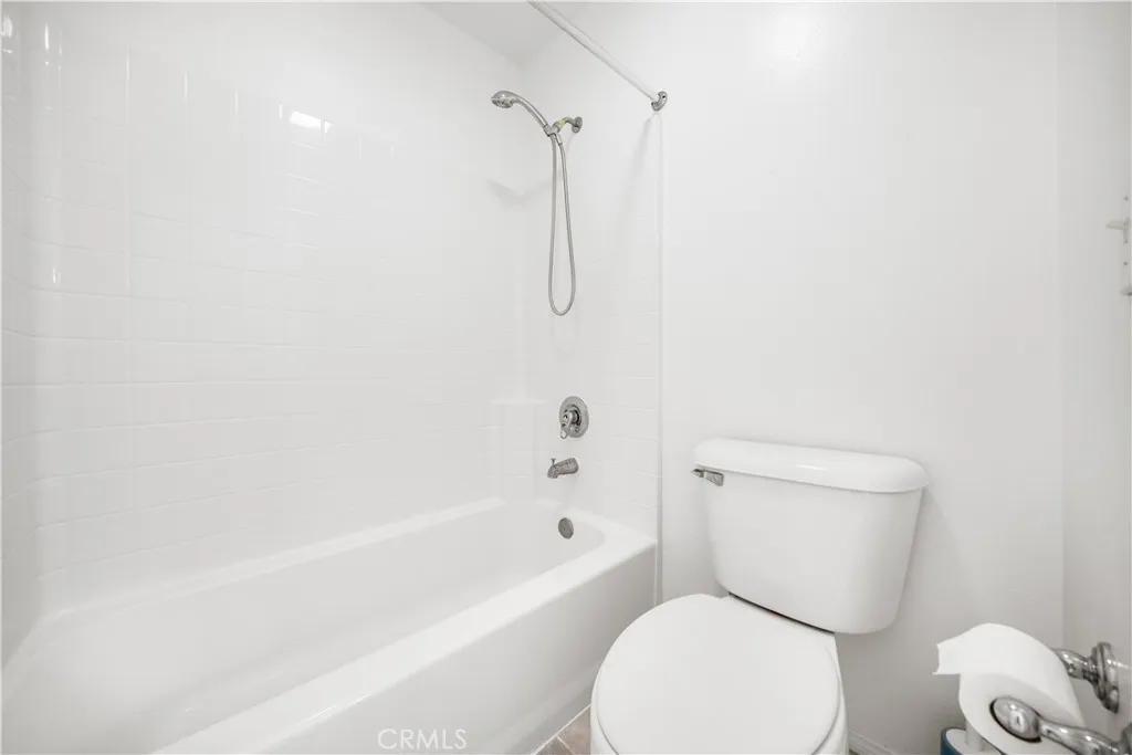 54 Turnbury Lane, Irvine, California 92620 home-pic-38