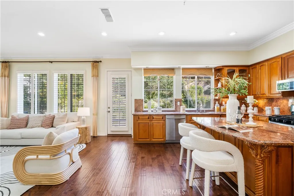 54 Turnbury Lane, Irvine, California 92620 home-pic-14