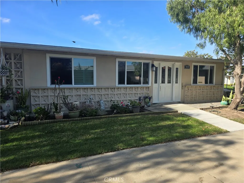 1470 Homewood Road 90g, Seal Beach, California 90740 home-pic-1