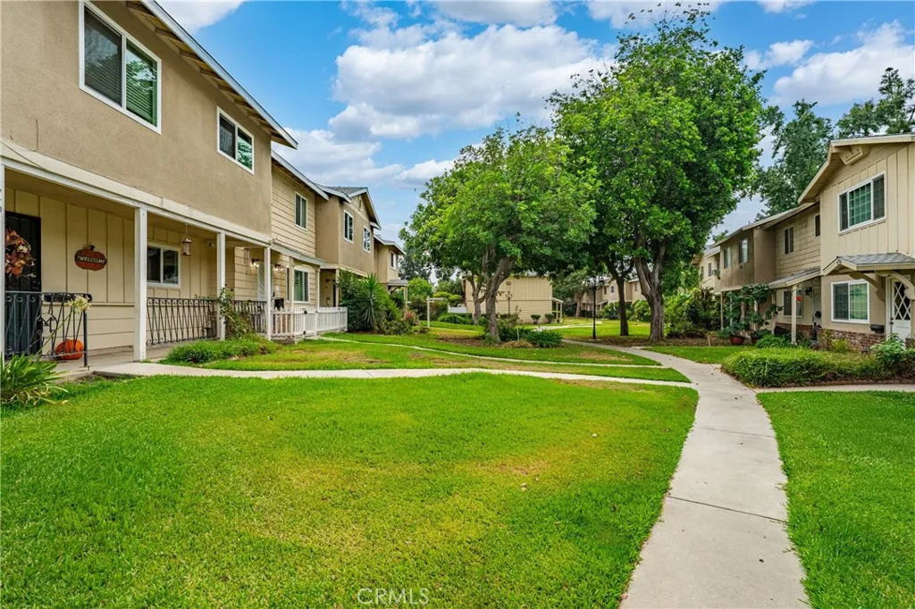 644 E Lee, Azusa, California 91702 home-pic-25